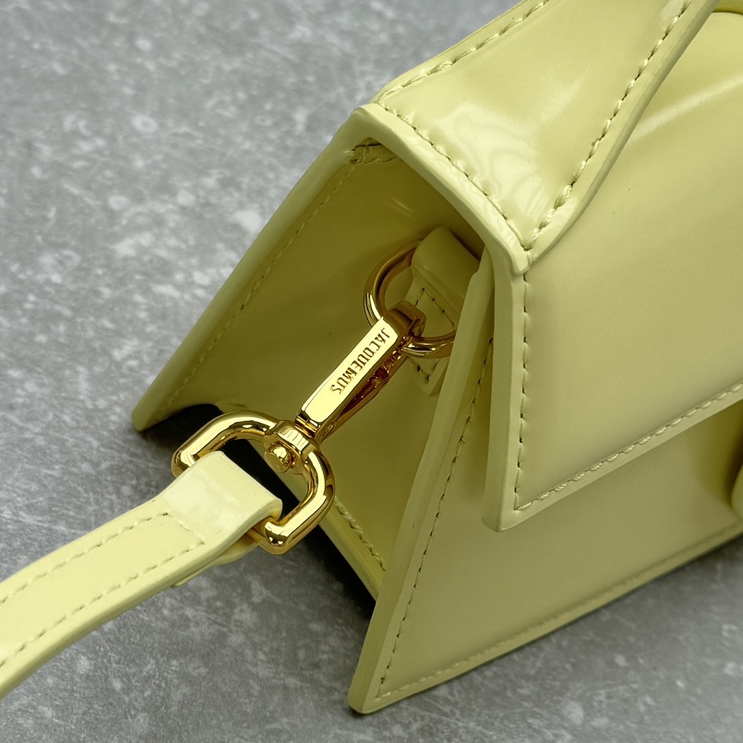 Jacquemus Satchel Bags